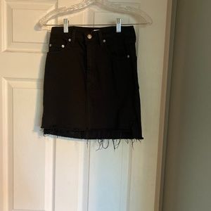 Aritzia black denim skirt